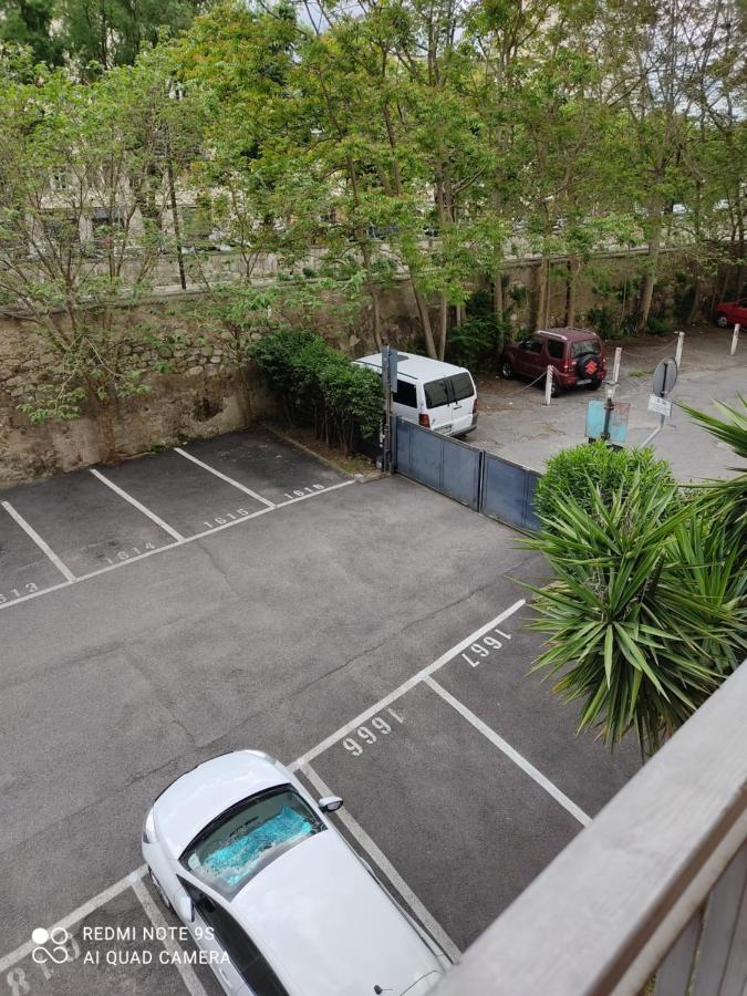 Luminoso E Moderno Ad Un Passo Da Tutto Appartamento Firenze